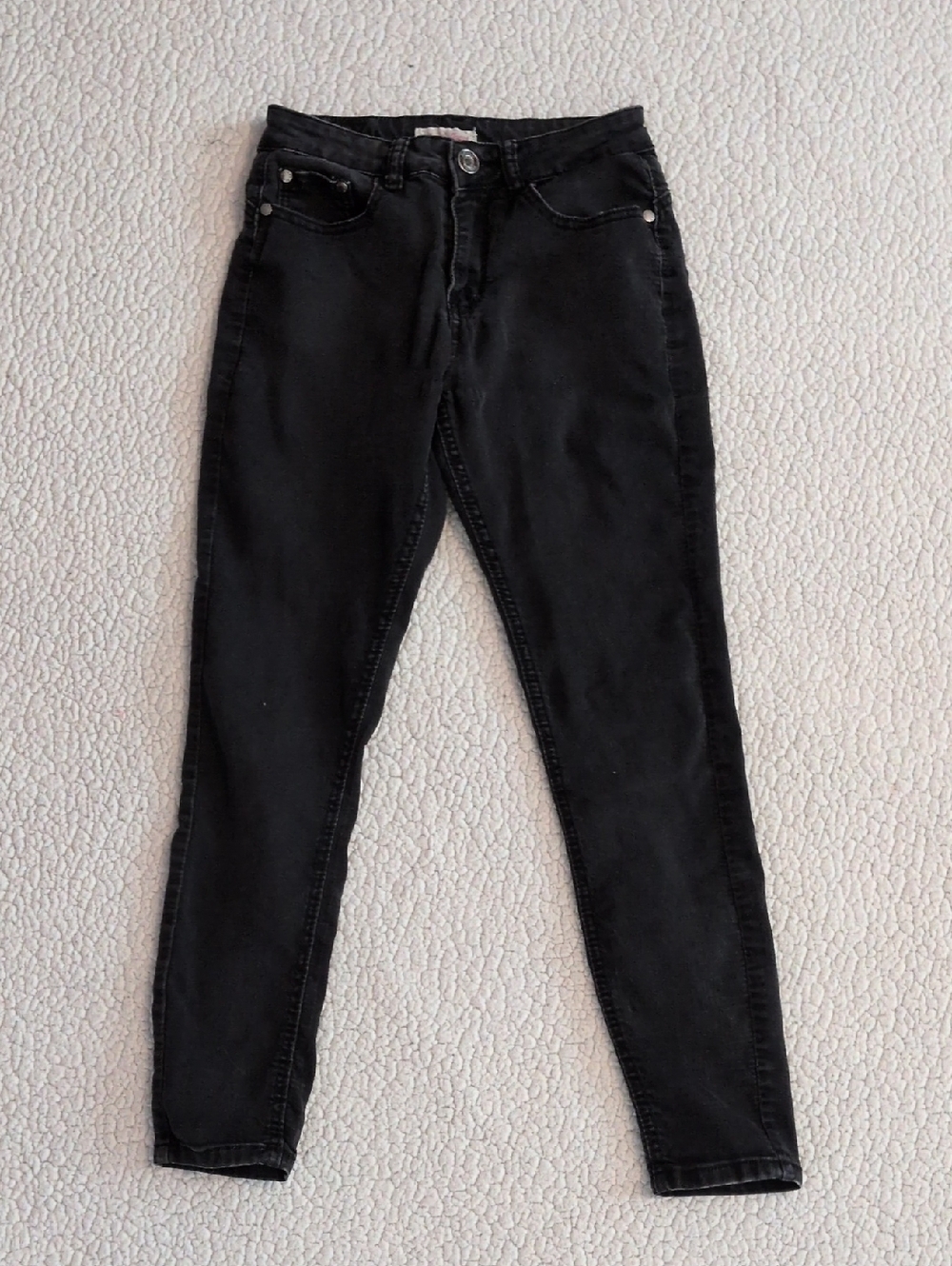 Red Button Cotton Blend Mid-rise Acid Washed Distressed RetroAnkle Skinny Jeans